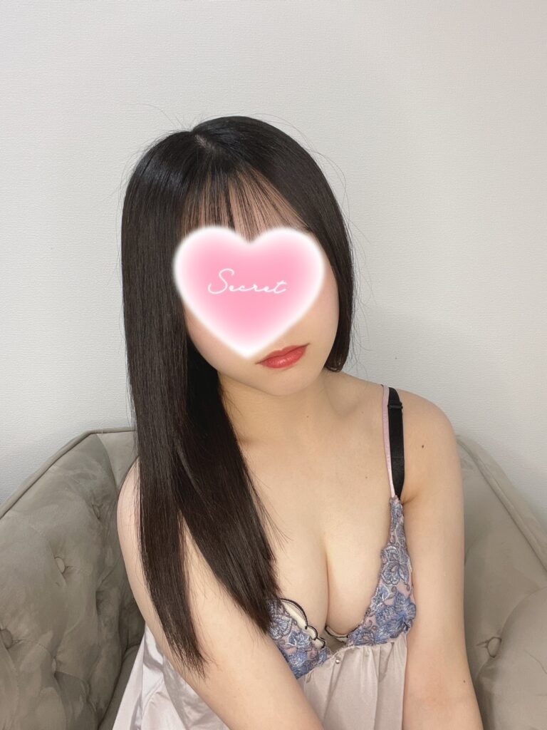 M dot. (エムドット) あいか