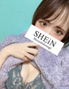 SHEiN (シーン) えま