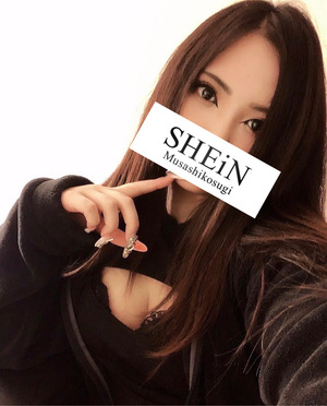 SHEiN -シーン- あやめ