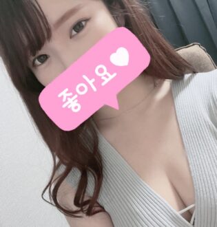 Lily (リリー) ゆい