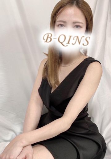 B-QINS (ビークインズ) ミナ