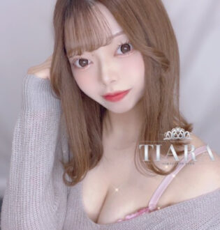 TIARA (ティアラ) るる