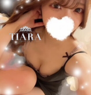 TIARA (ティアラ) るな