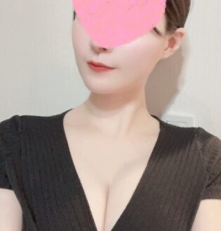 Aroma Cura (アロマクラ) 花咲ちむ
