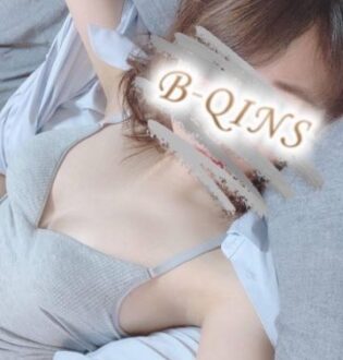 B-QINS (ビークインズ) ももね