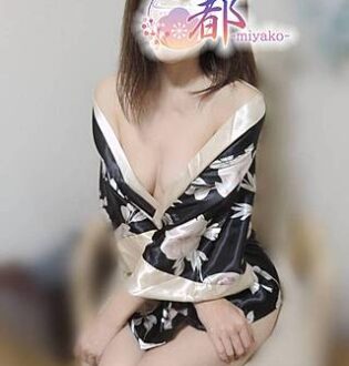 都 (miyako) 和香奈