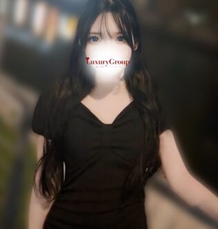 LuxuryGroup (ラグジュアリーグループ) えま