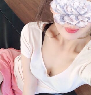 AROMA CHARIS (アロマカリス) 逢坂りず
