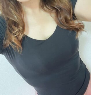 AROMA CHARIS (アロマカリス) 綾瀬あみ