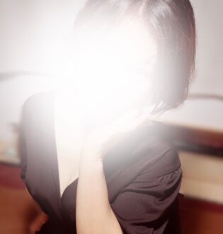 淑女の手 和光店 荒井めぐ