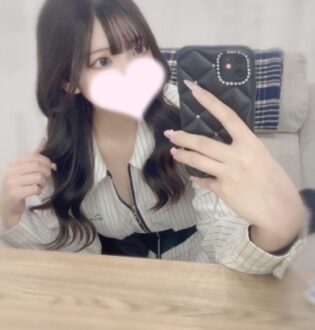 AROMA CROWN (アロマクラウン) ちなつ