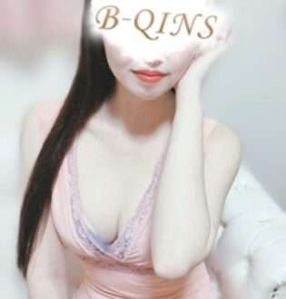 B-QINS (ビークインズ) ういか