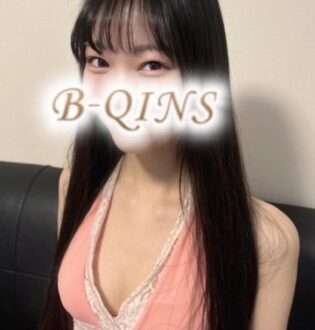 B-QINS (ビークインズ) 月