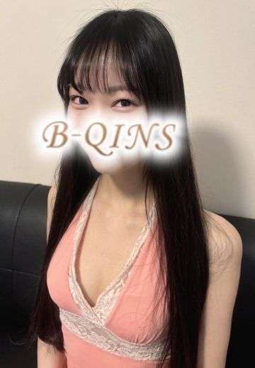 B-QINS (ビークインズ) 月