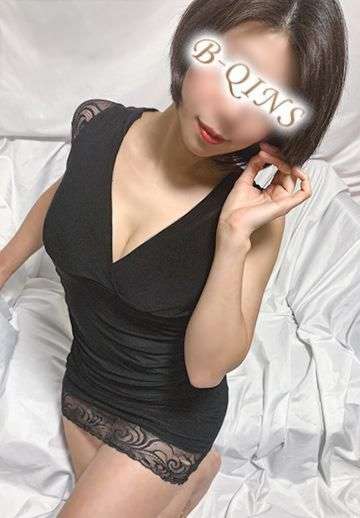 B-QINS 神奈川店 (ビークインズ) 瞳