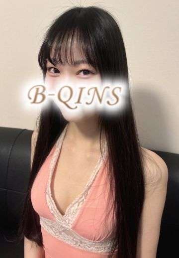 B-QINS (ビークインズ) 月