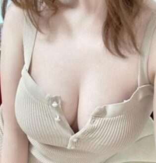 B-QINS (ビークインズ) AYA