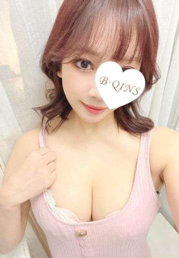 B-QINS (ビークインズ) なつき