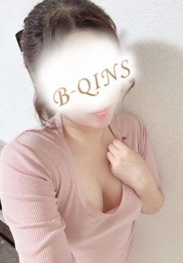 B-QINS (ビークインズ) のん