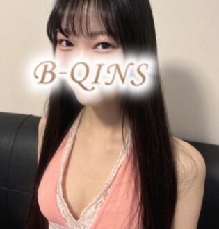 B-QINS (ビークインズ) 月