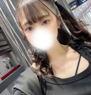 AROMA CROWN (アロマクラウン) らな