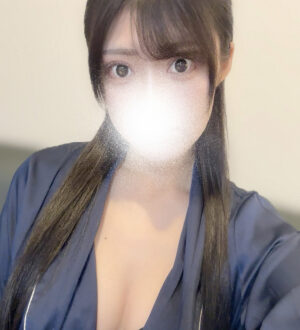 BLUE EYES (ブルーアイズ) 上村りな