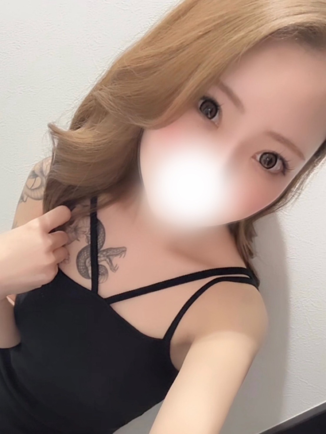 Nine Roses (ナインローズ) 佐藤るな