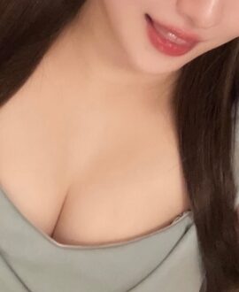 極 まなみ