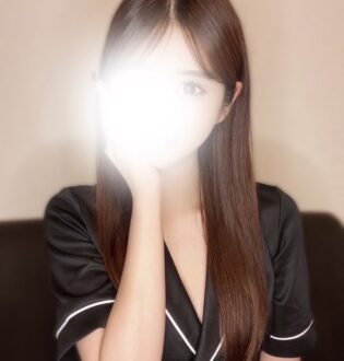 LUXENTIQUE (ラグザンティーク) 二宮あや