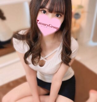 Luxury Group (ラグジュアリーグループ) にな