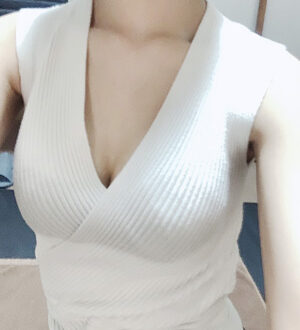 Agu (アグ) 水羽しずく