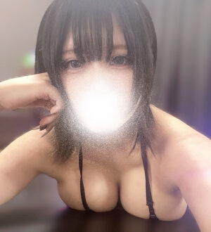 BLUE EYES (ブルーアイズ) 吉岡ひまり