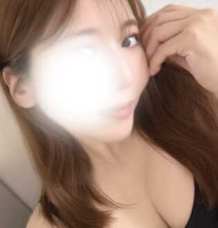 Glamouré (グラマレ) りりあ