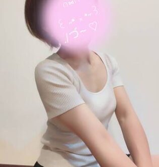 にゃんにゃんにゃん れな