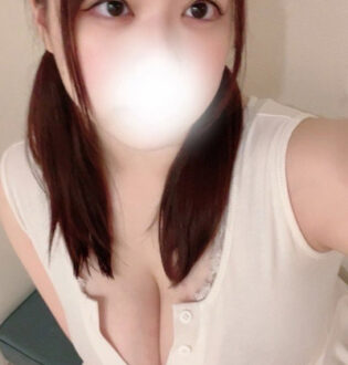 NEW+PLUS (ニュープラス) 篠崎なつ