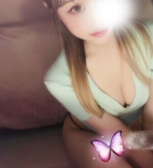 クリームソーダ 雨宮かえで