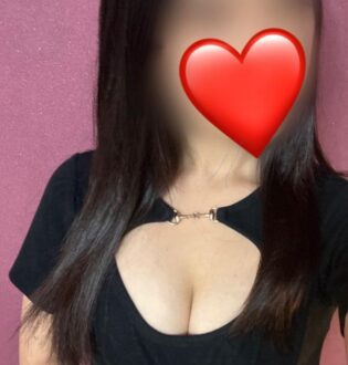 more (モア) 美波