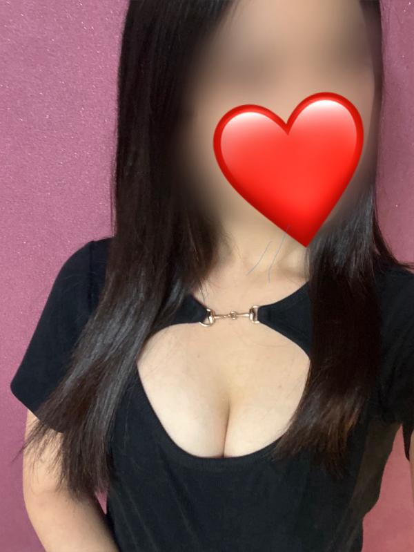 more (モア) 美波