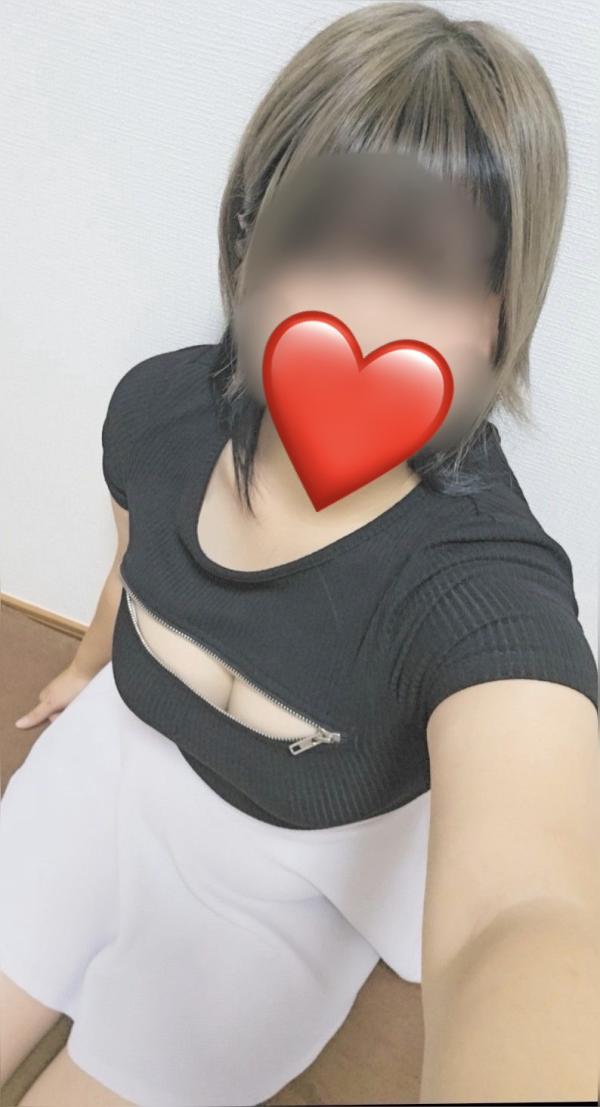 more (モア) 坂本