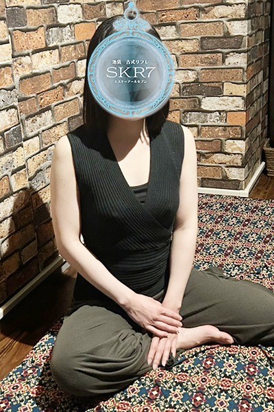 SKR7 池袋 (エスケーアールセブン) えま