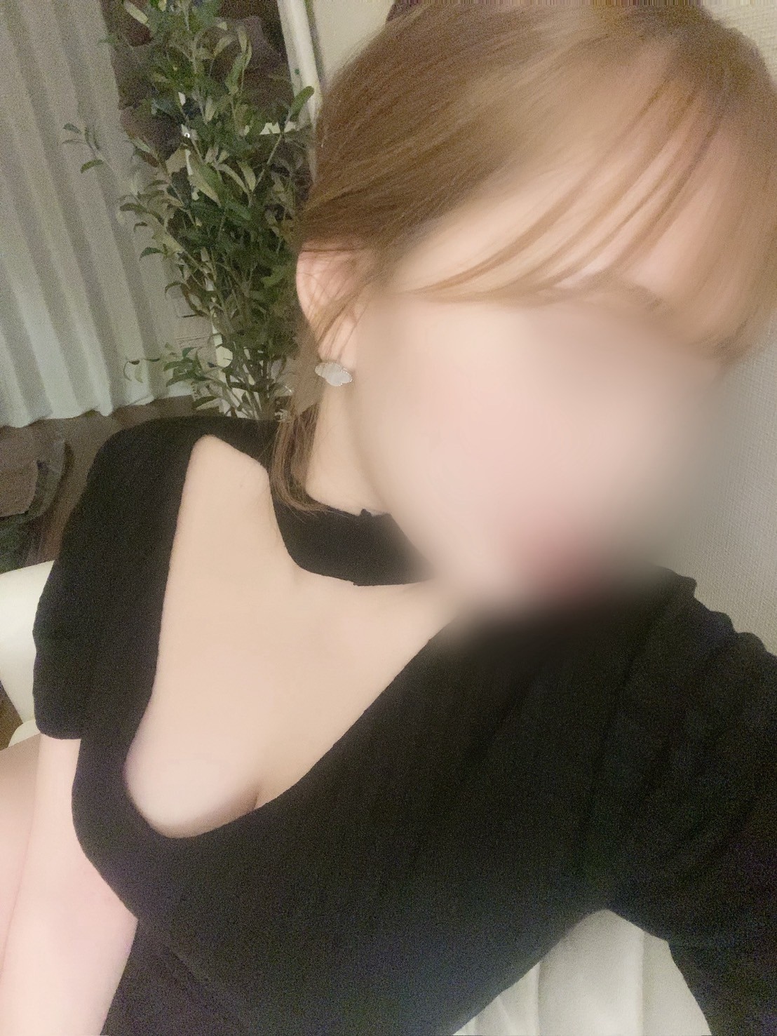 女教師の秘め事 根本莉愛