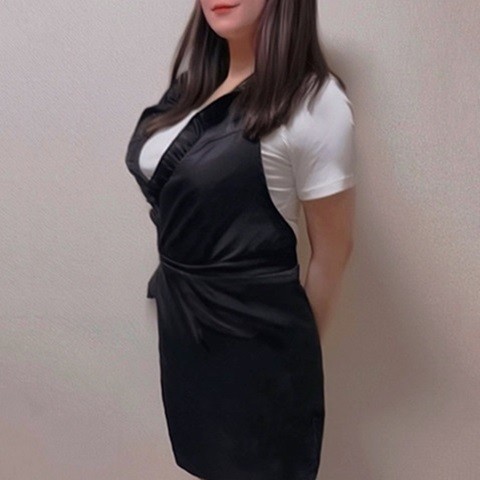 EMUe (エミュ) 秋山ゆい