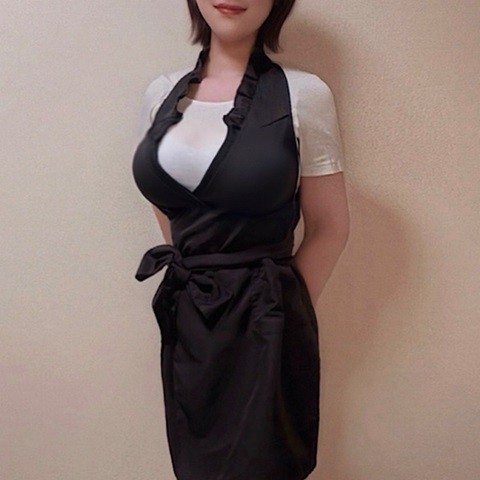 EMUe (エミュ) 美波はる