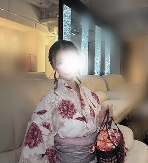 HITORI GURASHI (ヒトリグラシ) ゆあ