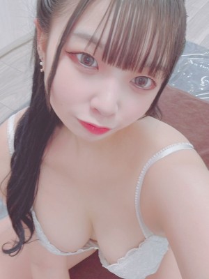 RedRibbon 本八幡 (レッドリボン) ゆい