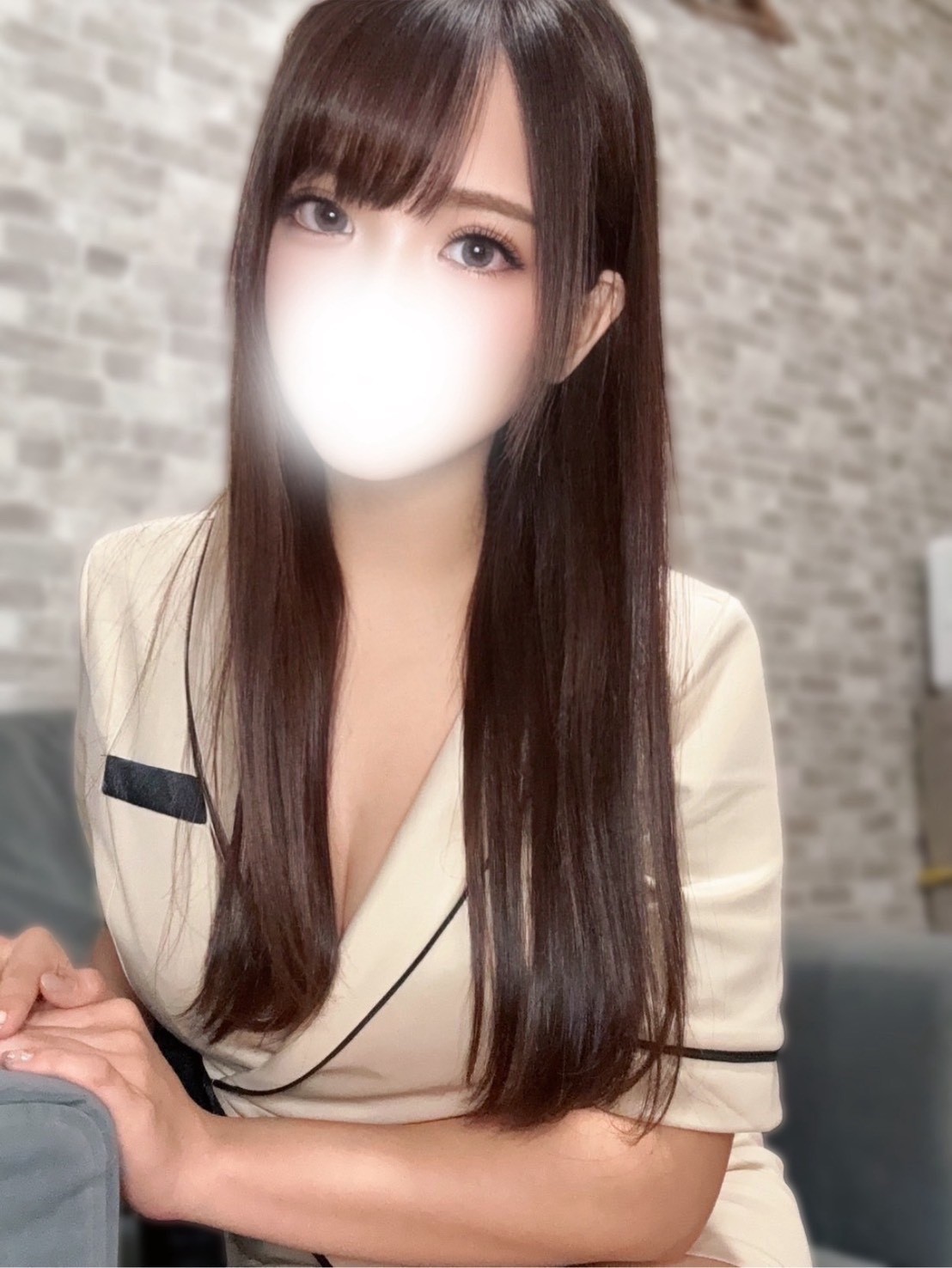 LUXENTIQUE (ラグザンティーク) 篠崎つむぎ