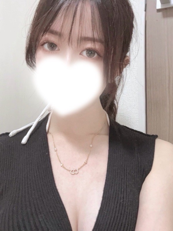 PLUME (プリューム) 秋元ゆあ