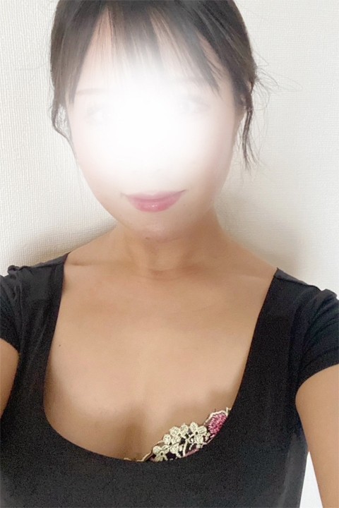 AROMA CHARIS (アロマカリス) 森きょうか