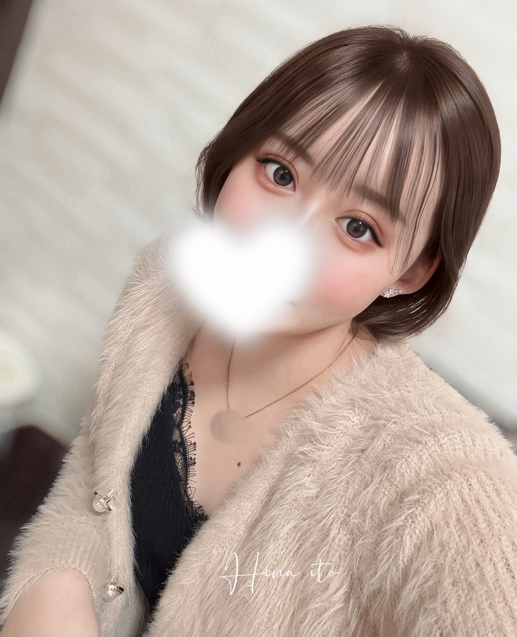 Unknown (アンノウン) 伊藤ひな