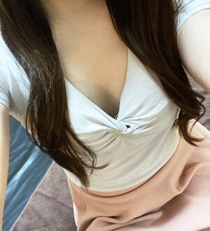 Agu (アグ) 井上なつみ